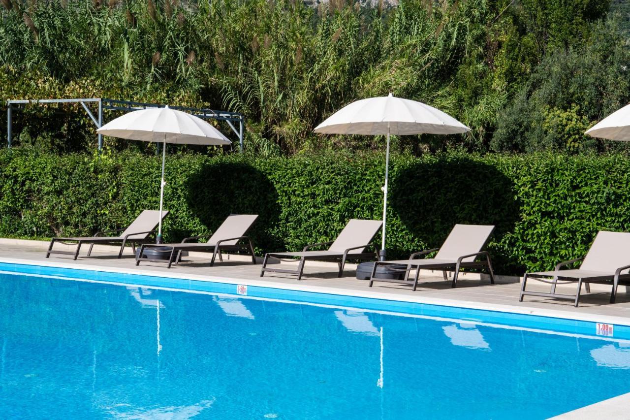Hotel Sunny Garden Nydri  Esterno foto